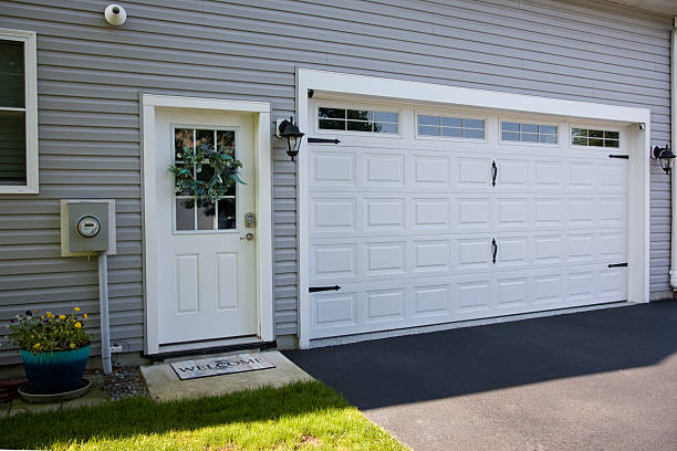 24/7 Emergency Garage Door Panel Replacement experts in Jensen Beach, FL